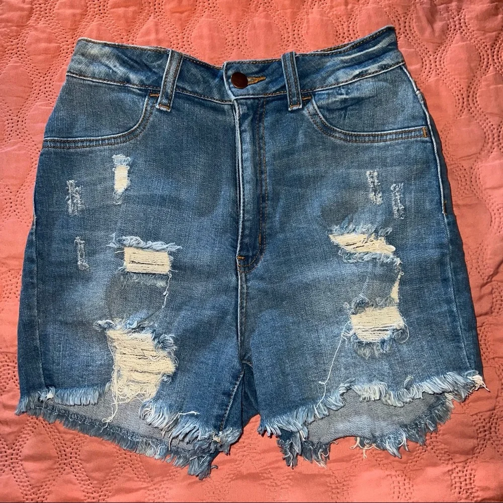 Fashion Nova High Rise Shorts - Picture 5 of 7